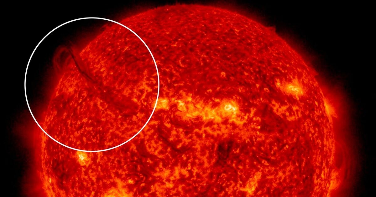Une incroyable éruption solaire de 400 000 kilomètres creuse un « canyon de feu » à travers le Soleil