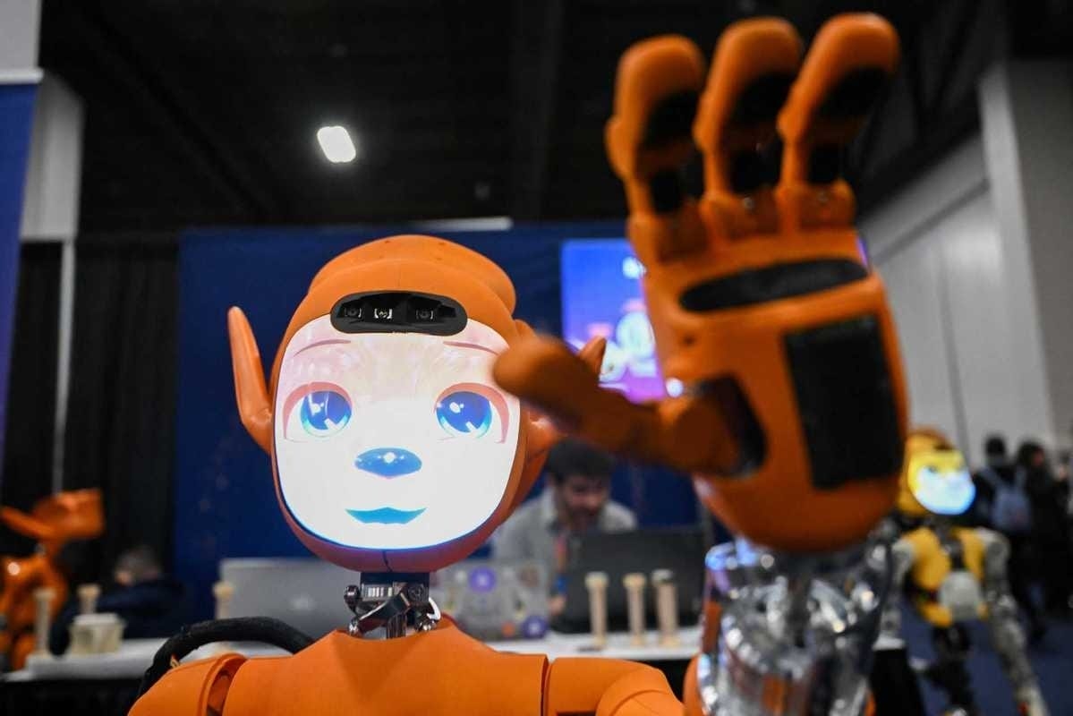 CES 2025 Continues to Dazzle: AI Gadgets, Connected Health, and Smart Mobility Lead Technological Innovation