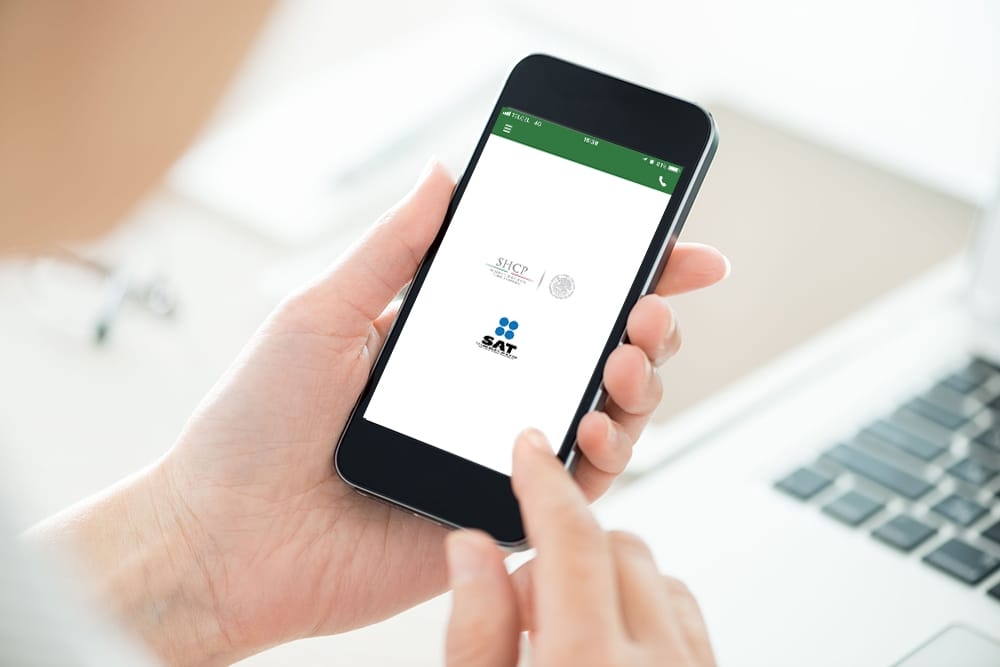 SAT Mobile kontra portal internetowy: który jest lepszy dla Twoich procedur w 2025 roku?