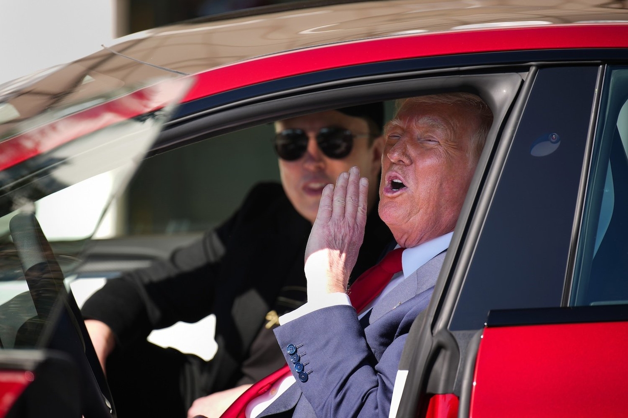 Grok Thinks Trump’s Story of a Businessman Who Got the ‘Fat Shot’ Is about Elon Musk