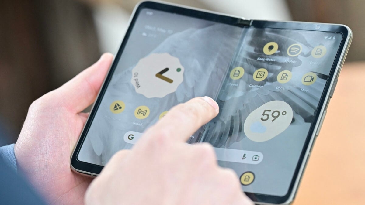 Теперь, когда Android разобрался со складными устройствами, нам нужен iPhone-раскладушка