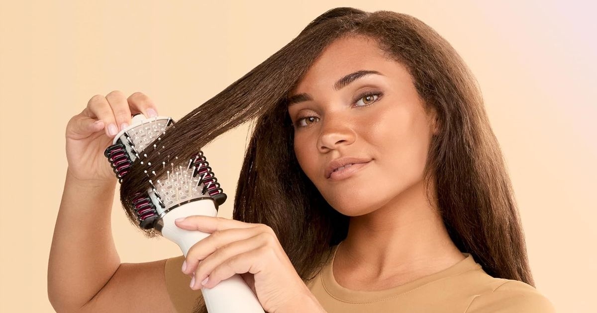Shark's 'game-changing' £100 SmoothStyle hair tool now £49 in Amazon sale