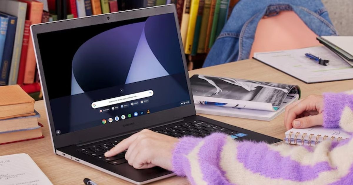 Samsung dishes out free £400 Galaxy Chromebook to steal iPhone 17 shoppers