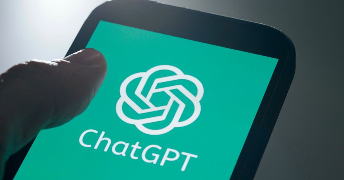 Vulnerable teens befriending AI chatbots at risk of receiving dangerous advice