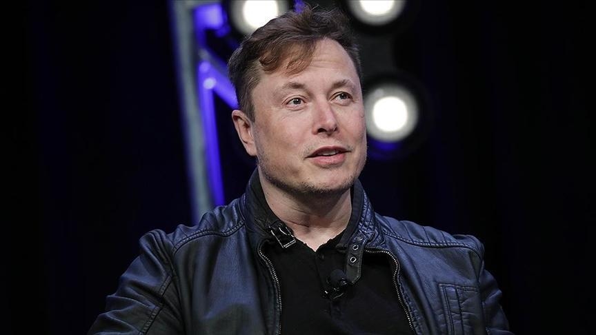 W Tesli nie ma spokoju: Elon Musk zwalnia starszego dyrektora