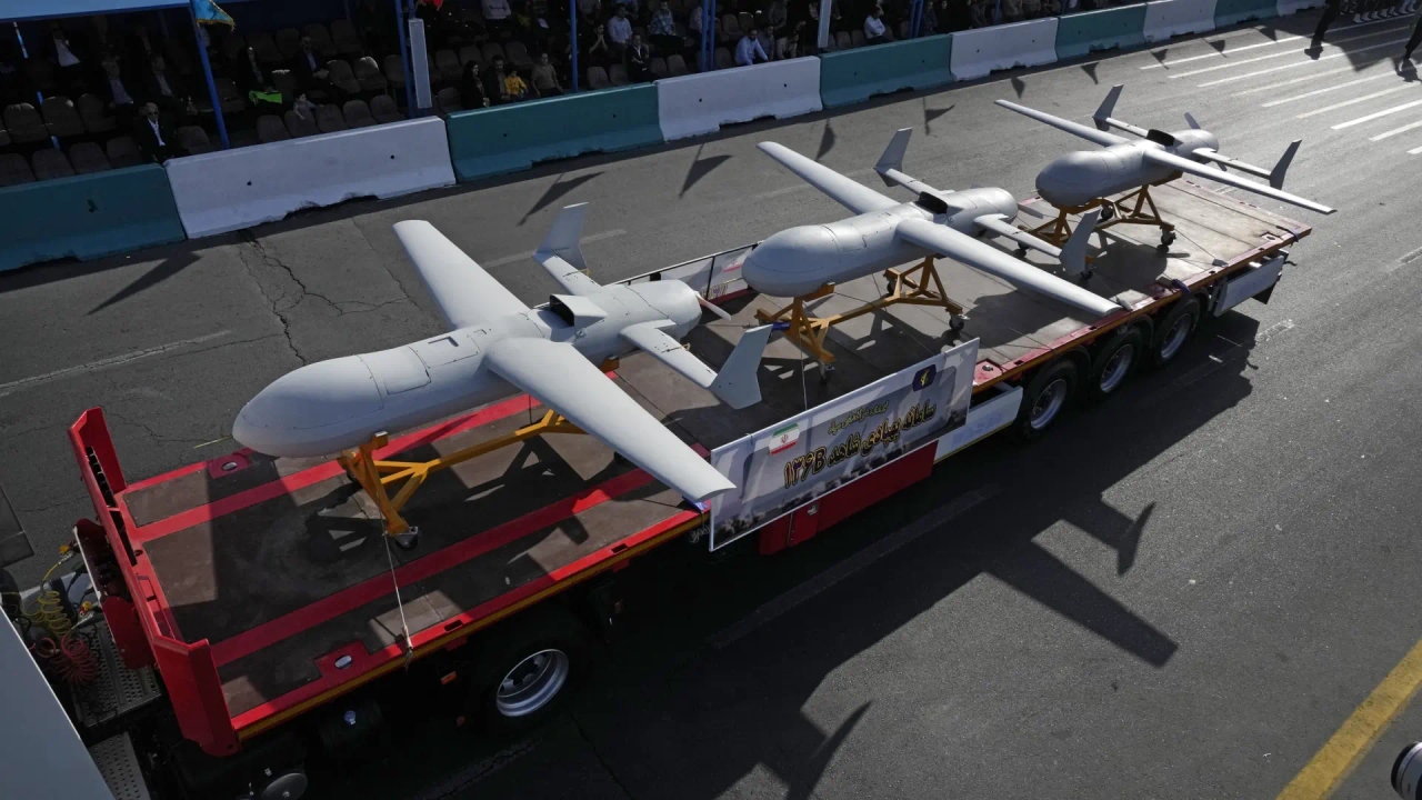 How the Shahed drones used by Russia to attack Ukraine work: They evade radars and start fires.