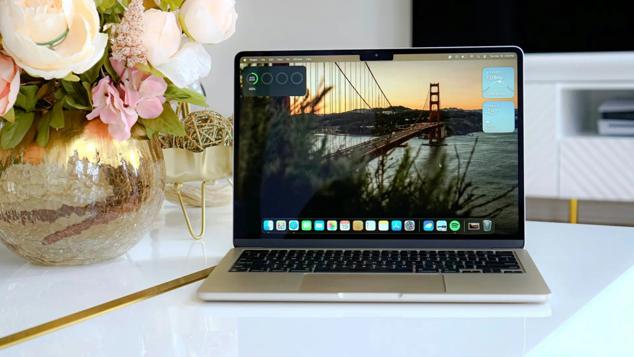 Bycie studentem ma swoje zalety w Apple: jak uzyskać 50 euro zniżki na MacBooka Air