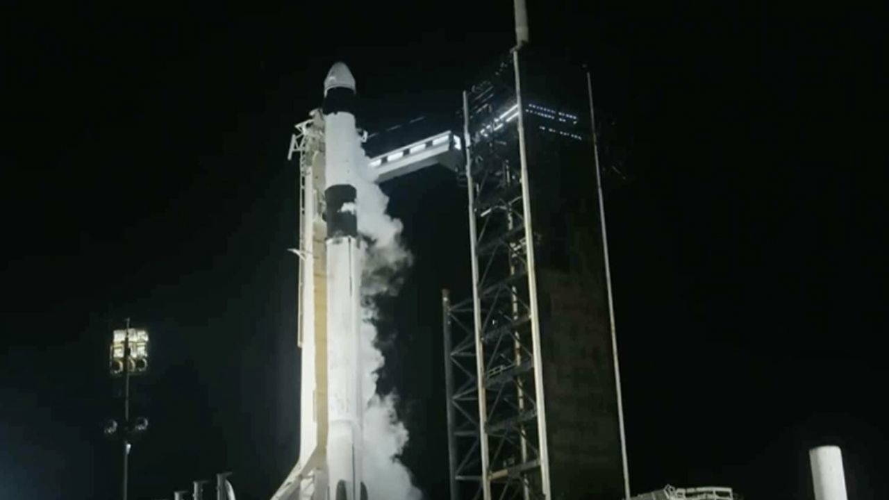 Polscy, węgierscy i indyjscy astronauci rozpoczynają podróż kosmiczną