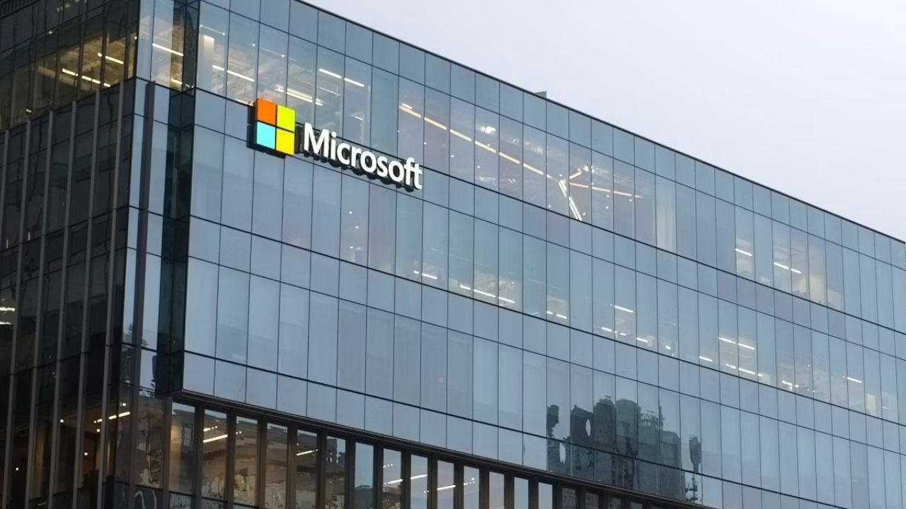 Microsoft demite mais de 300 funcionários