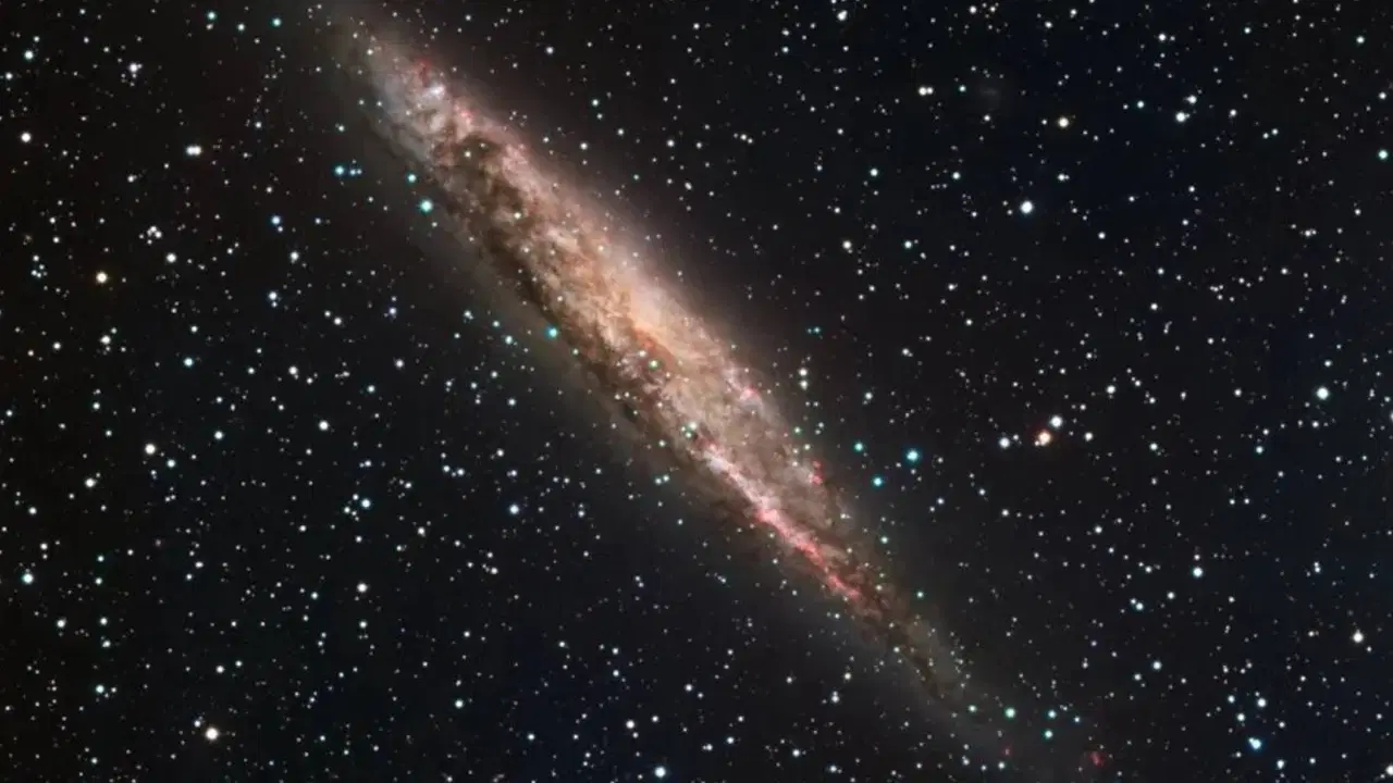 'Fossil galaxy' discovered 3 billion light-years away