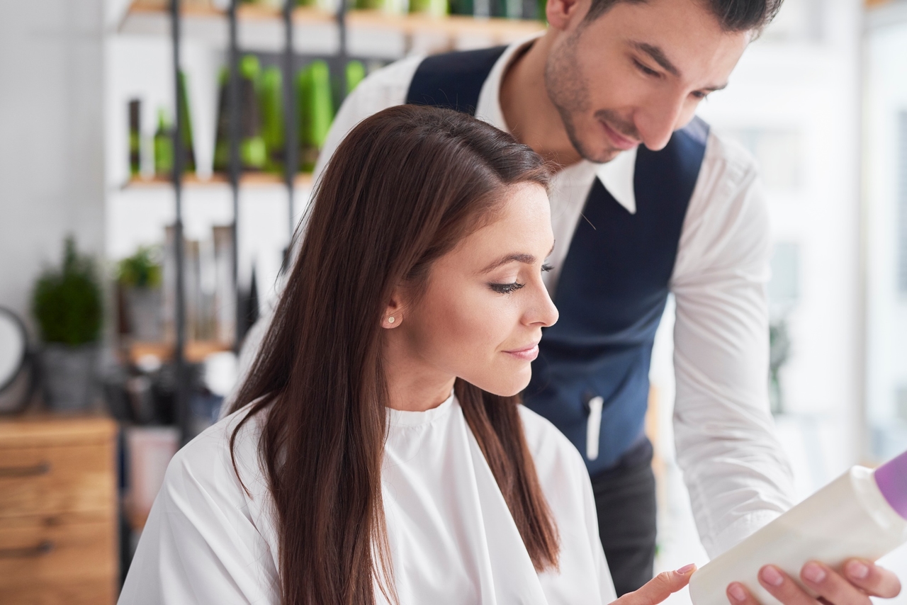 Außergewöhnliche Beispiele für guten Kundenservice im Einzelhandel, der Loyalität schafft