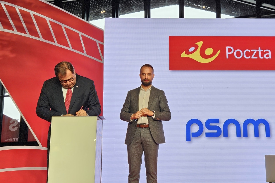 The Polish Post Office's debt is enormous. They've given themselves a year to think about saving it.