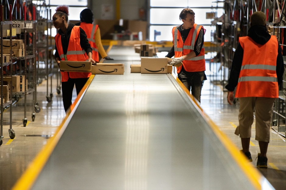 Gigant e-commerce szykuje się na święta. Zatrudni dodatkowo 250 tysięcy osób przed Bożym Narodzeniem