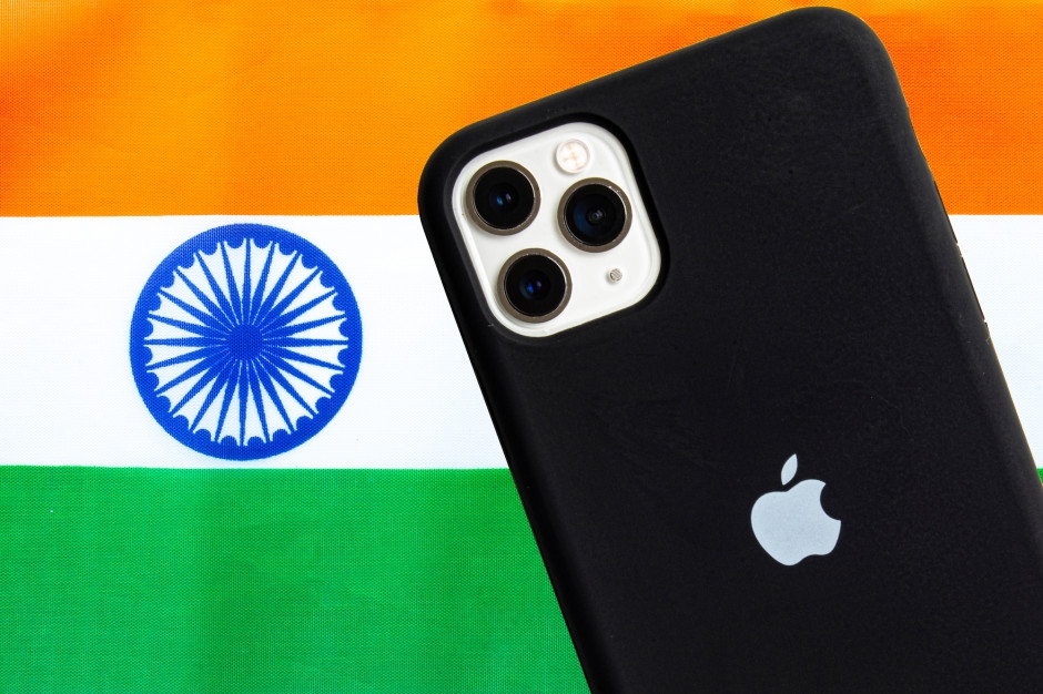 Apple Finds Way to Bypass Trump Tariffs, Indian Lifeboat Accelerates