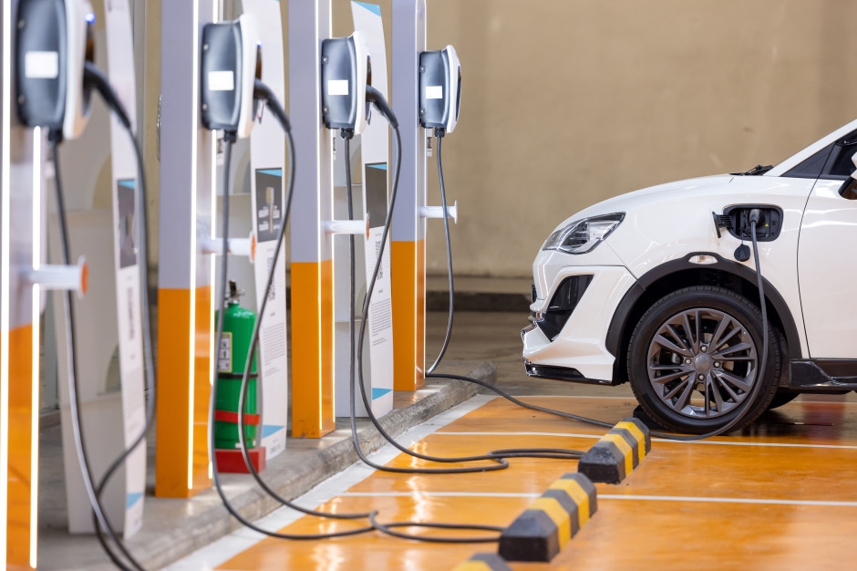 Polonya'da elektrikli otomobiller giderek daha popüler hale geliyor. Bir rekor daha kırıldı.