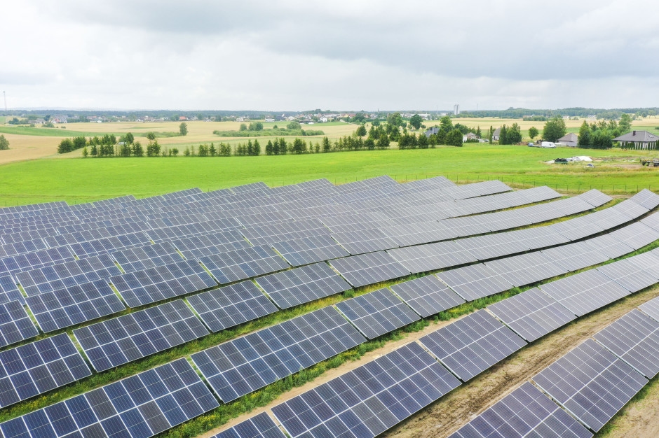 Ogromny sukces transformacji energetycznej Polski. Moc OZE przyłączona do sieci tego operatora przekroczyła 10 tys. MW