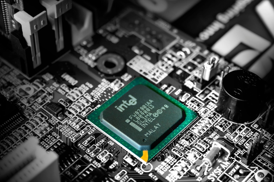 Intel sta abbandonando la Polonia e l'Europa. Sarà difficile riempire la nicchia lasciata dagli americani.