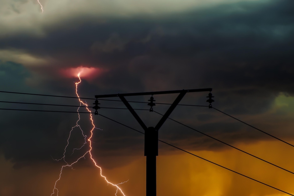 Data Center Development at a Crossroads: Experts Point to a Real Problem