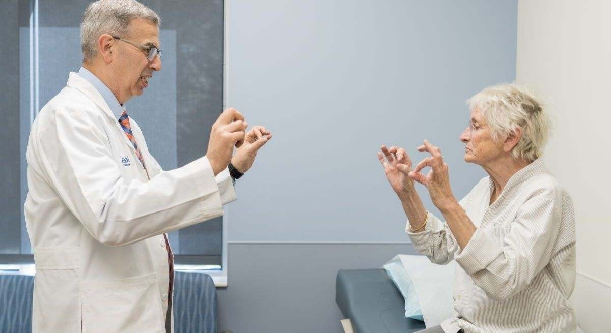 Die einfache Geste, die die Medizin für immer verändern könnte: Künstliche Intelligenz gegen Parkinson