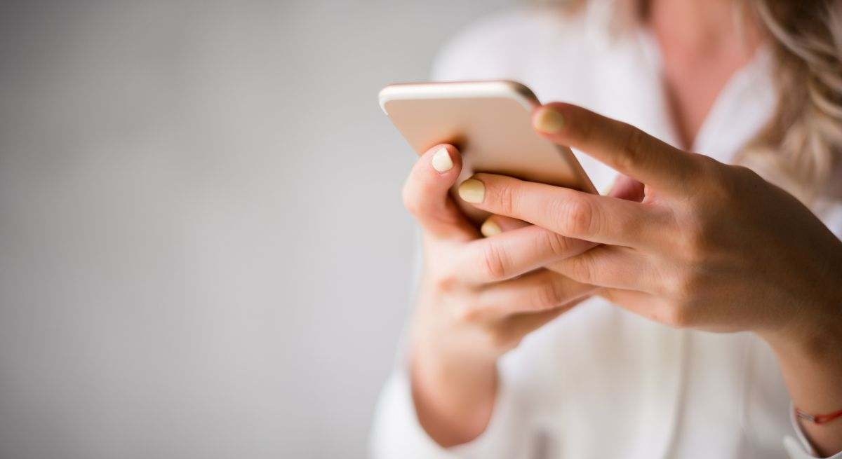 Todos lo tienen encendido: la función del móvil que debes desactivar en España para evitar ataques cibernéticos