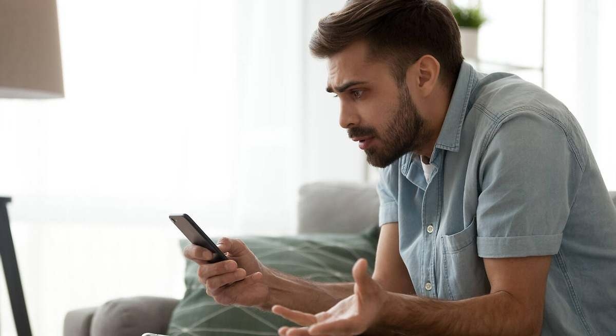Spain imposes its first fine for telephone spam: 5,000 euros for calling someone on the Robinson List.