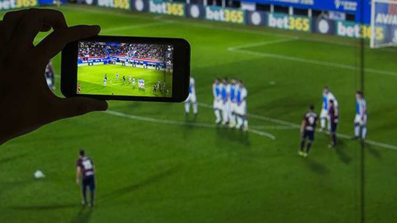 Quebra de decisão do Tribunal Constitucional sobre transmissões ilegais na internet
