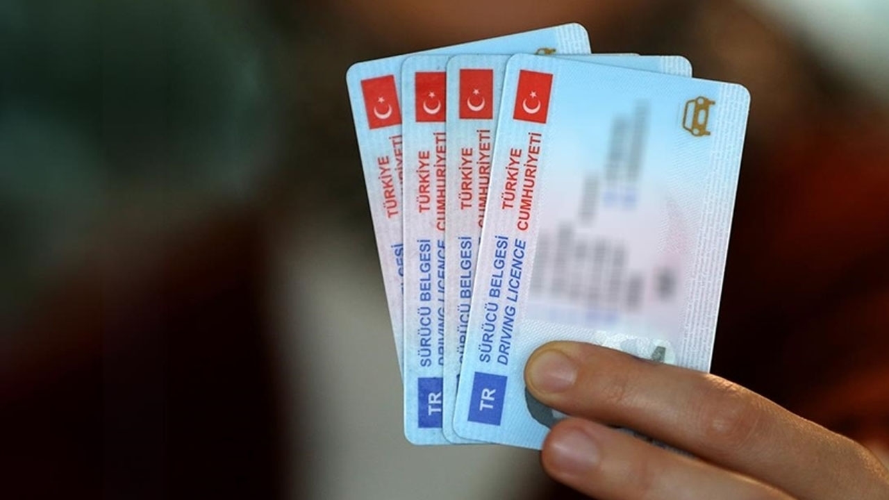 Attention to those with old type driving license! Last 30 days