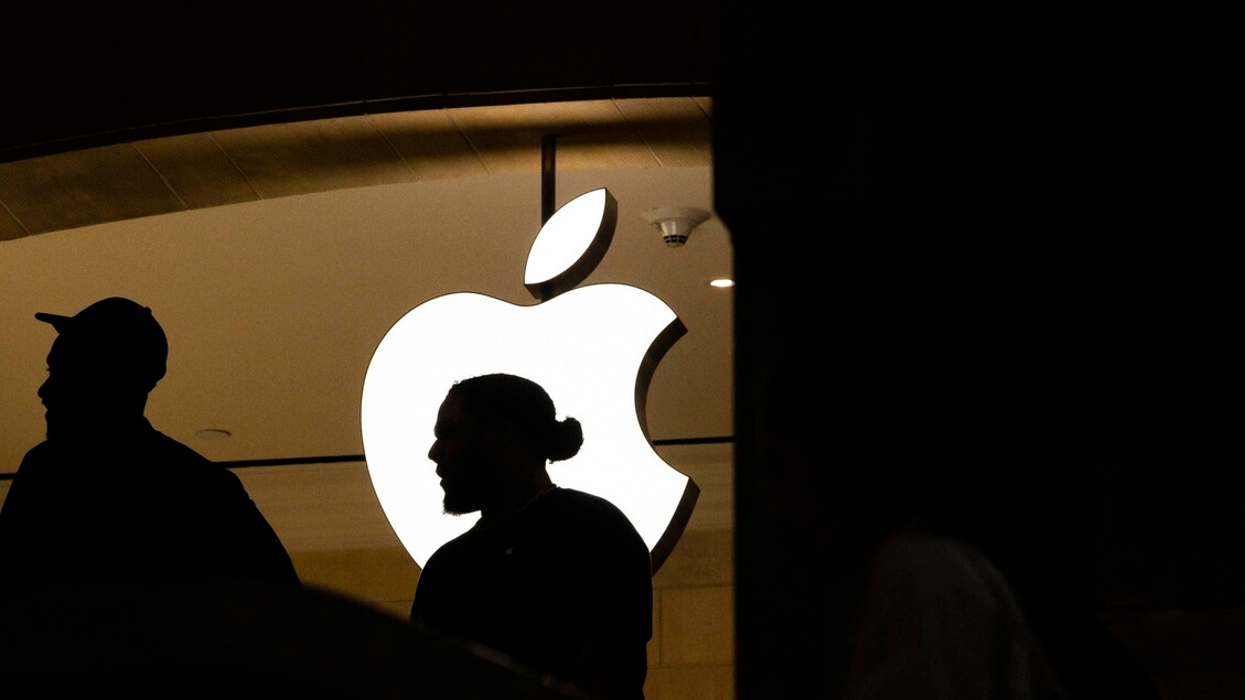 Apple Defeated in Court, Headed to Antitrust Trial