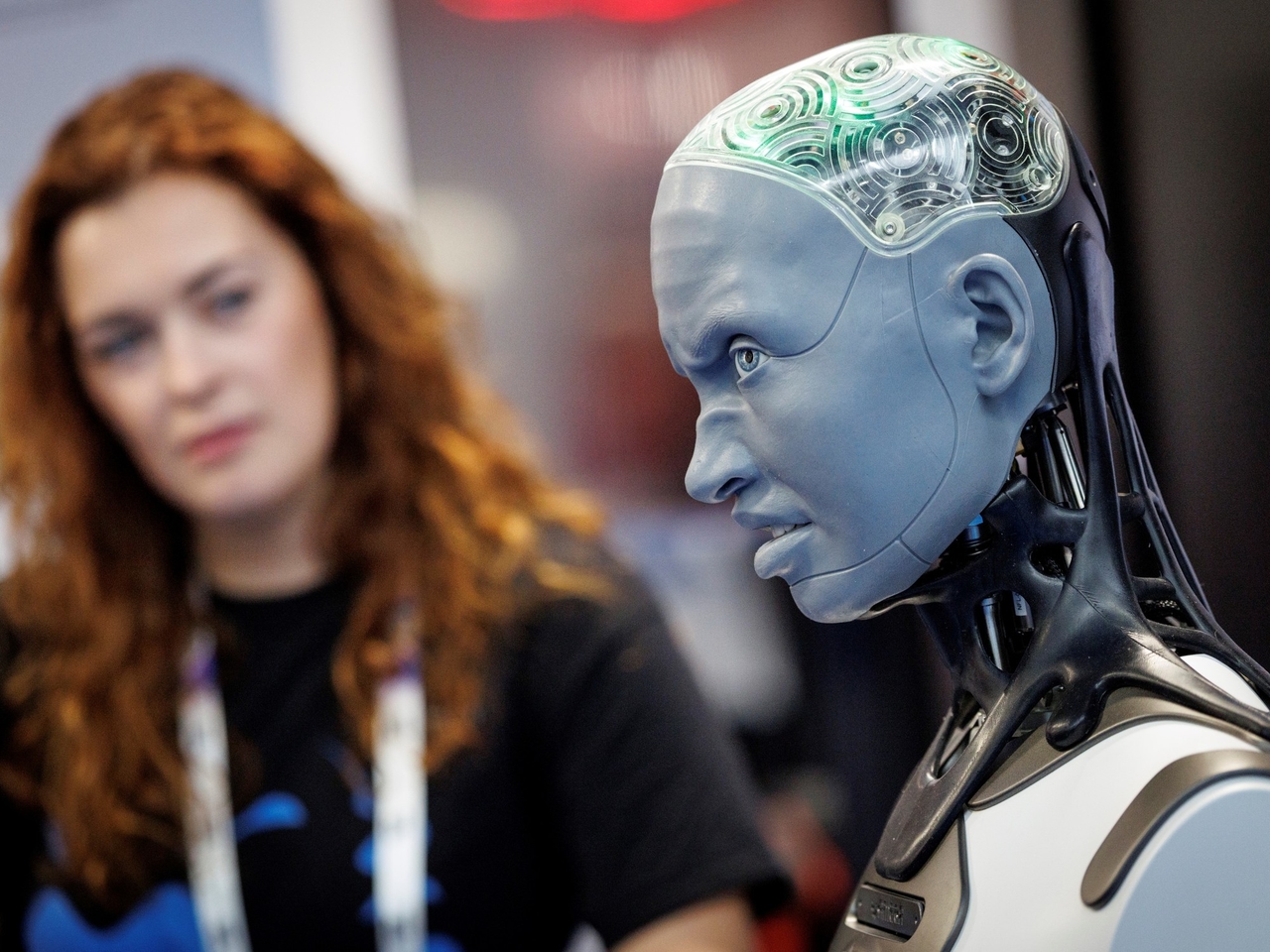 Solo il 3% dei posti di lavoro è a rischio a causa dell’intelligenza artificiale: la maggior parte è ricoperta da donne