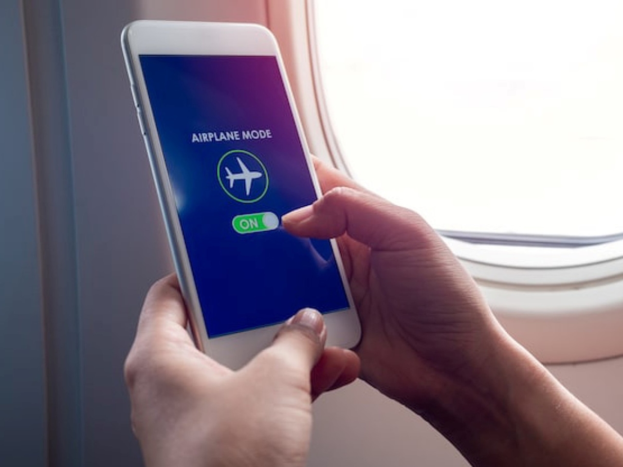 Modo avión en WhatsApp: qué es, cómo activarlo y sus beneficios