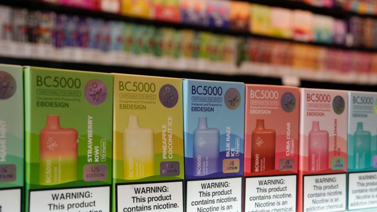 Congreso de la CDMX prohibe vapeadores y cigarrillos electrónicos