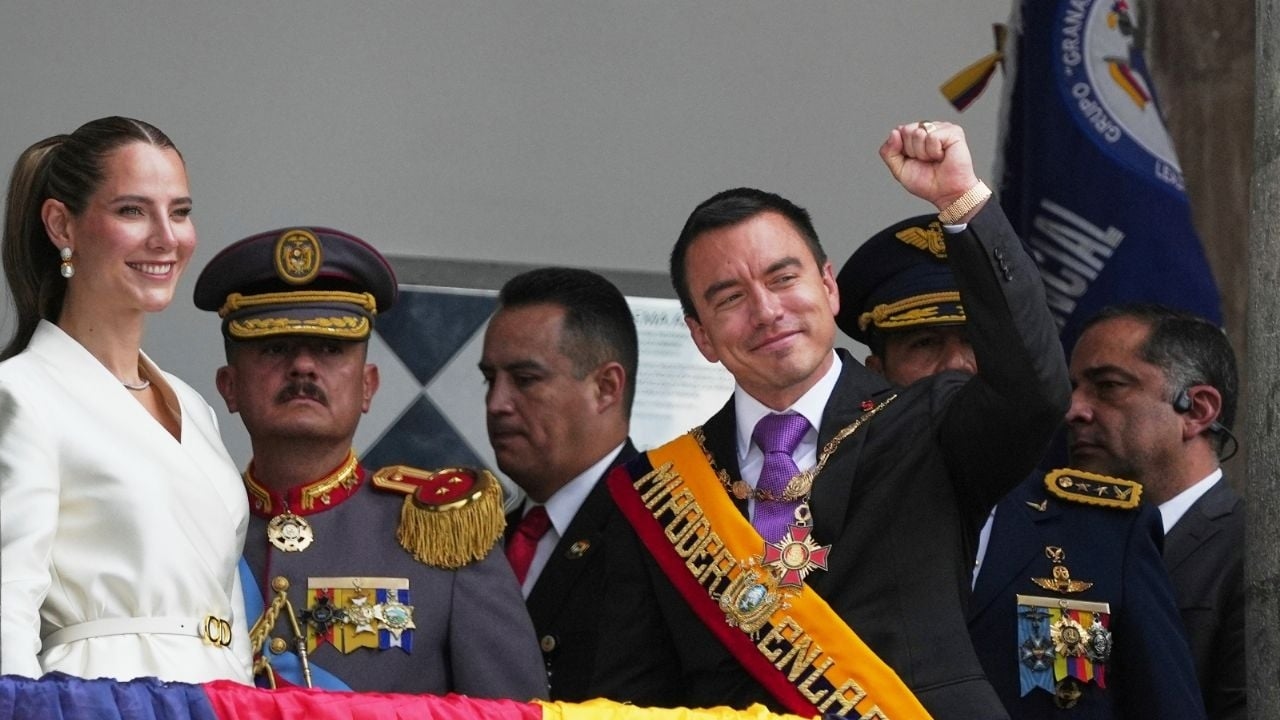 Noboa presta giuramento per un secondo mandato in Ecuador; promette una solida base per la crescita