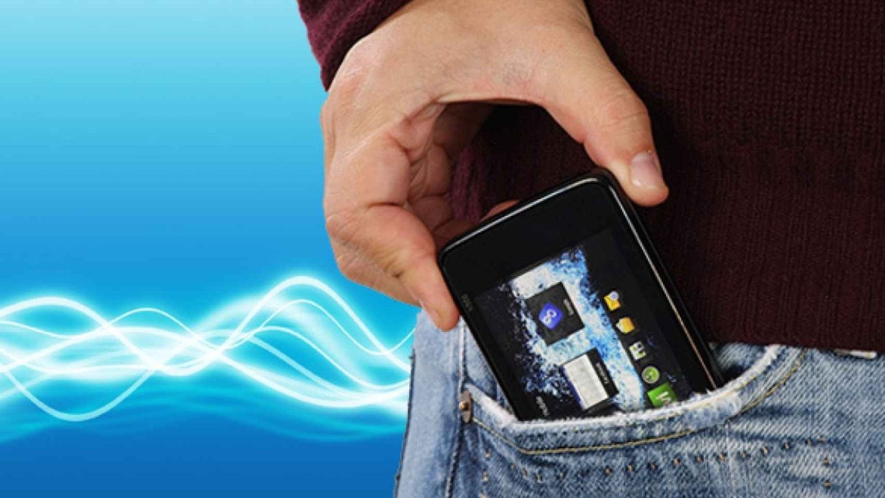 Spüren Sie, wie Ihr Handy ohne ersichtlichen Grund vibriert? Dann leiden Sie möglicherweise unter dem Phantomvibrationssyndrom.