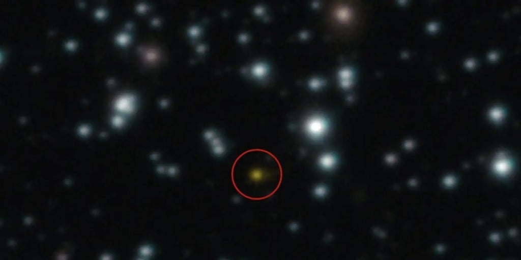 L'incredibile e triste storia della stella che ha inghiottito un buco nero