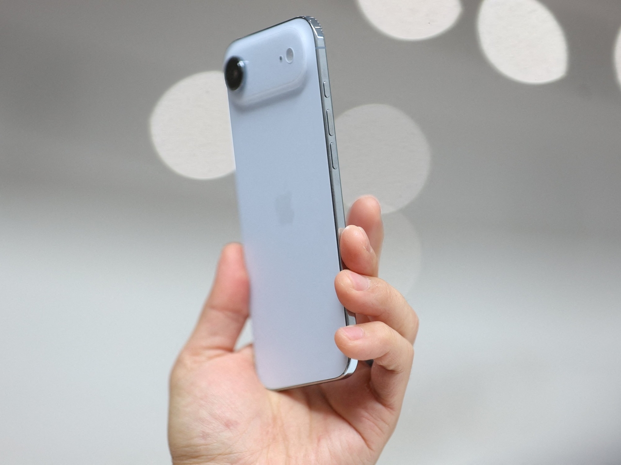 Apple'ın son büyük kumarı başarısız oldu: Yeni iPhone zaten maliyet kesintilerinden muzdarip ve üretimi durdurulabilir